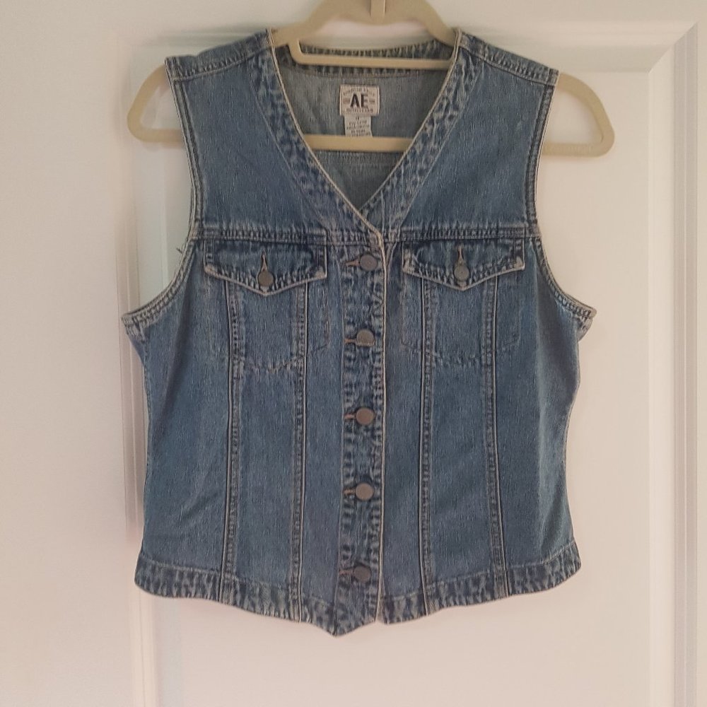 Vintage American Eagle Outfitters Denim Vest (M)